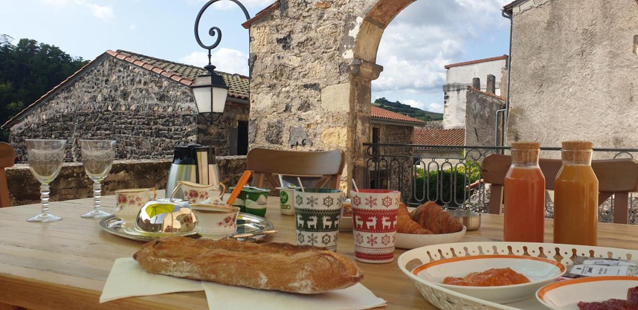 La Tour Noble Saint-Saturnin (Puy-de-Dome) Exterior foto